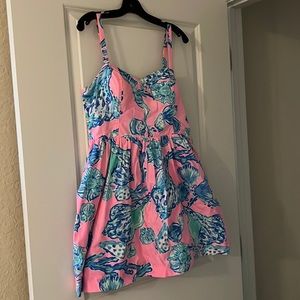 Beautiful shell print Lilly dress. size 12